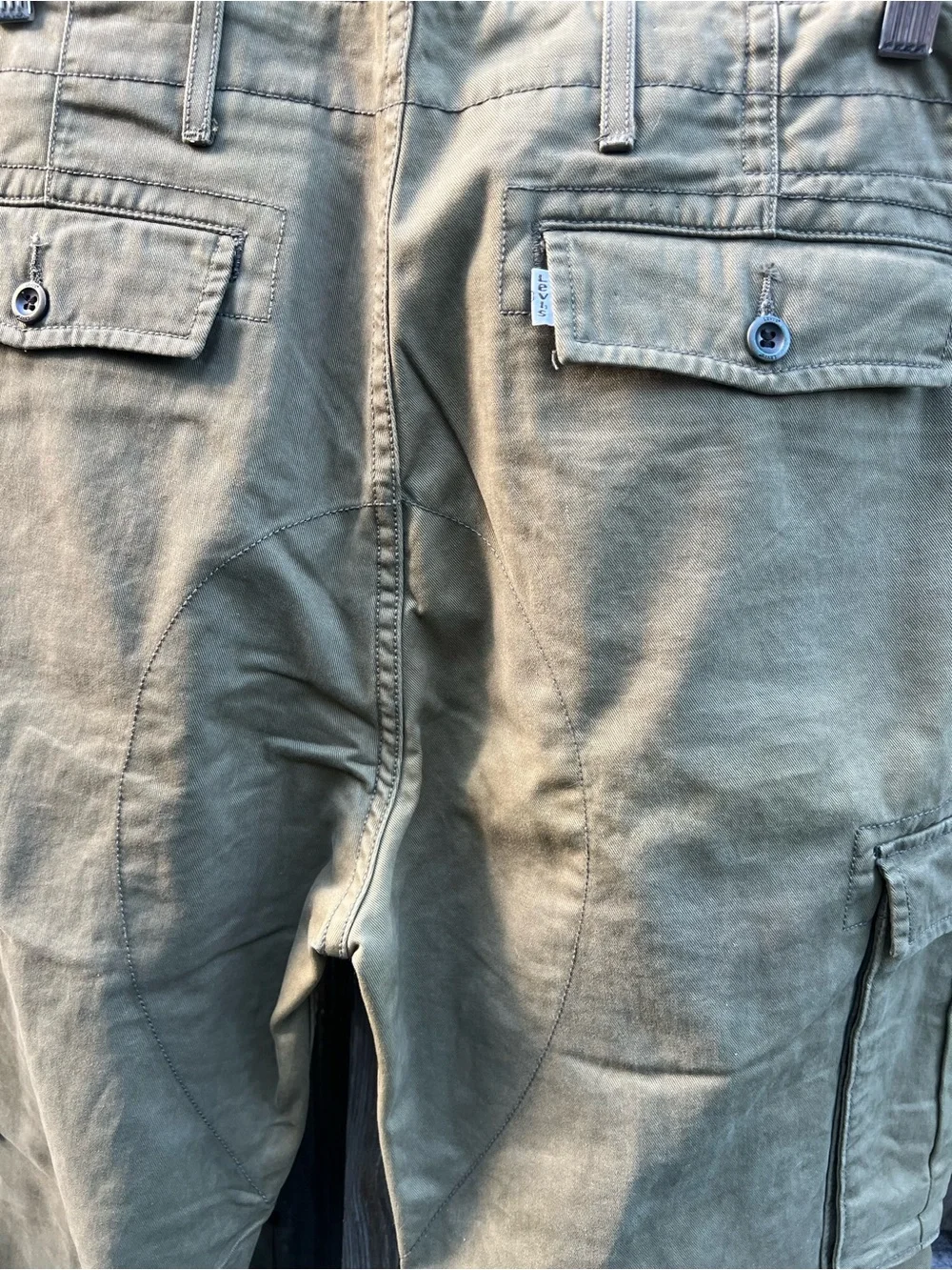 Levi's Men's Olive Khaki Straight Chinos